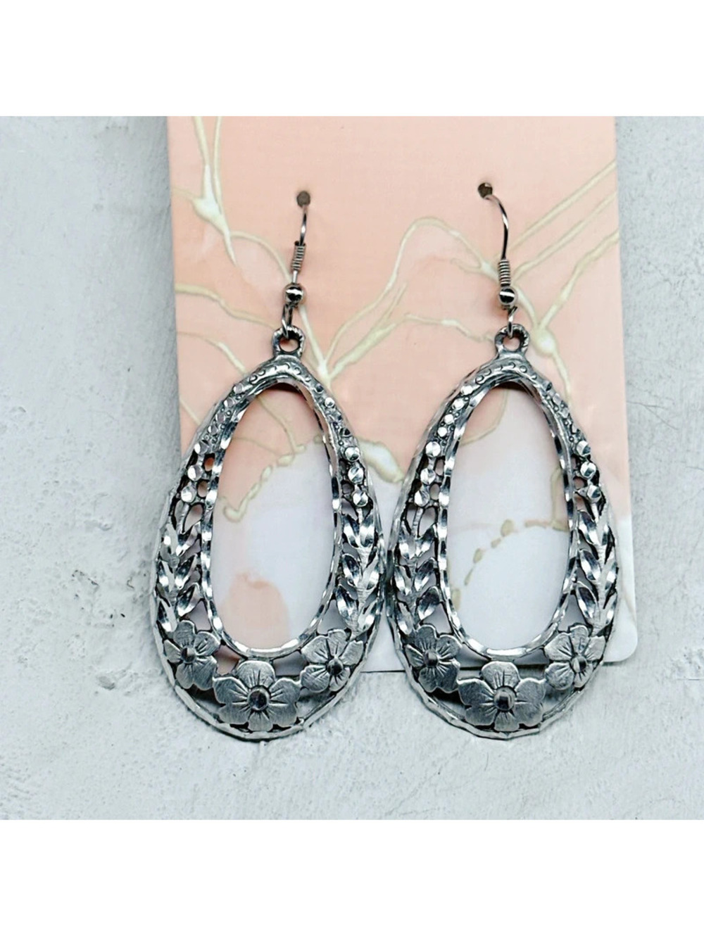 845mc. Pewtertone Floral Earrings Heavy